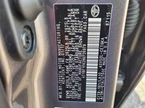 Used 2017 Toyota Camry XLE image 18