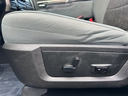 Used 2018 RAM 1500 Classic SLT image 13