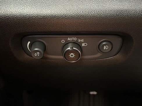Used 2019 Chevrolet Traverse LT AWD/4WD image 30