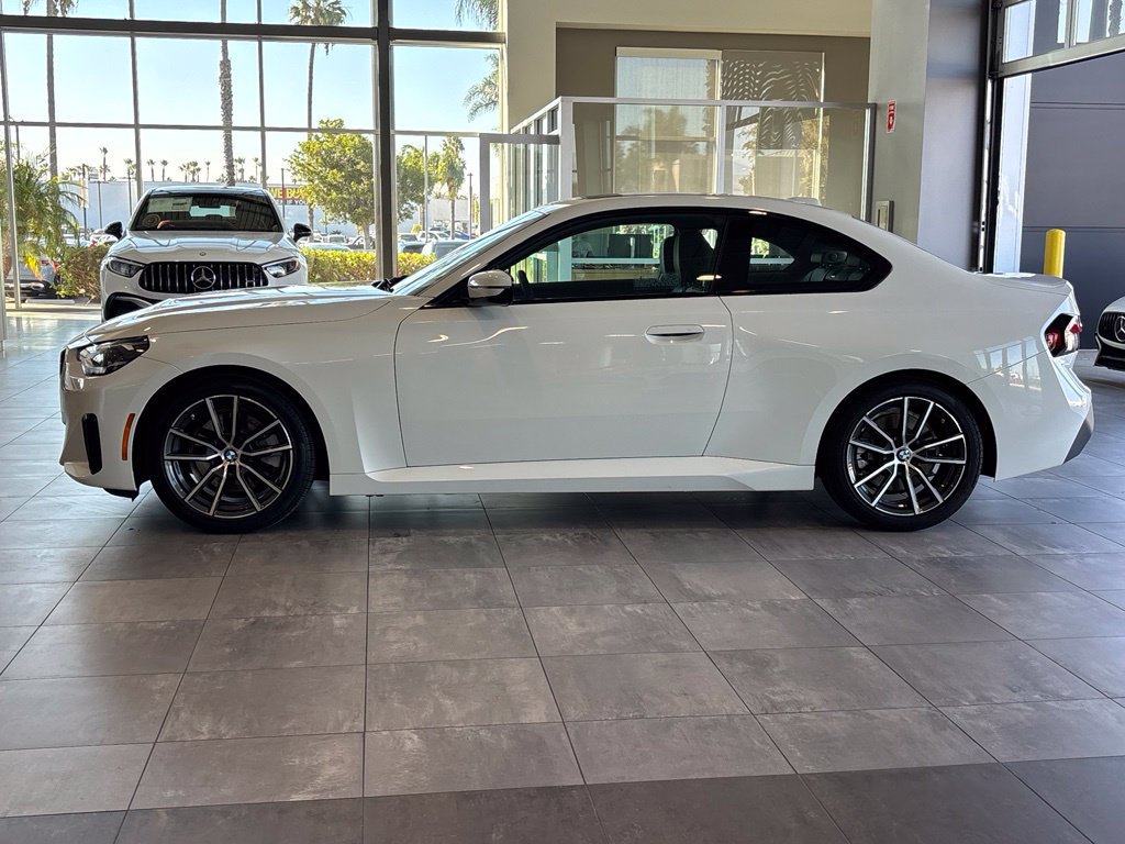 Used 2023 BMW 230i Coupe w/ Convenience Package RWD image 8