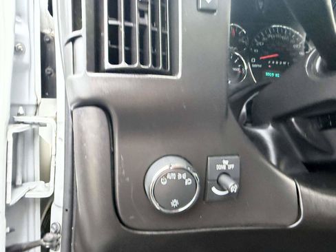 Used 2022 Chevrolet Express 2500 w/ Driver Convenience Package RWD image 19
