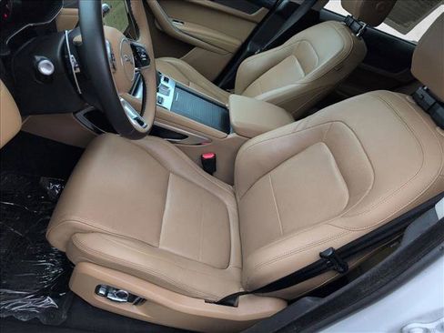 Used 2022 Jaguar F-PACE S image 17