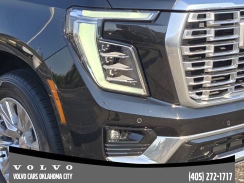 Used 2025 GMC Yukon Denali AWD/4WD image 7