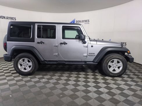 Used 2017 Jeep Wrangler Unlimited Sport w/ Quick Order Package 24S AWD/4WD image 6