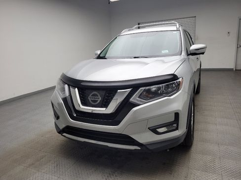 Used 2017 Nissan Rogue SV w/ SV Premium Package AWD/4WD image 15