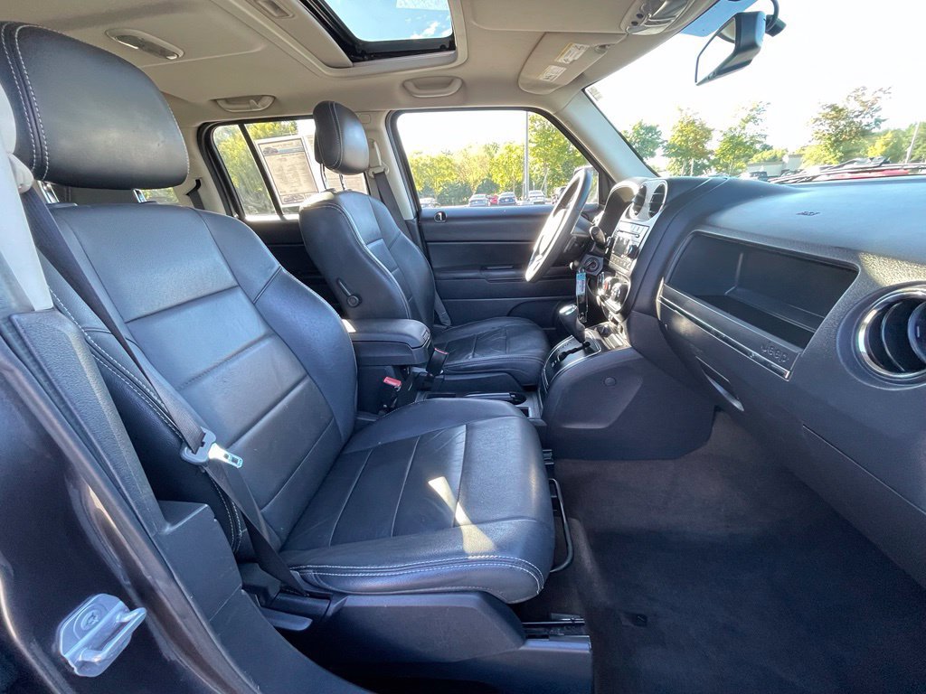 Used 2015 Jeep Patriot High Altitude FWD image 31