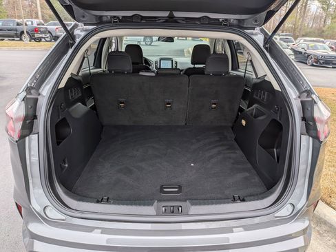 Used 2024 Ford Edge SE w/ Black Appearance Package image 28