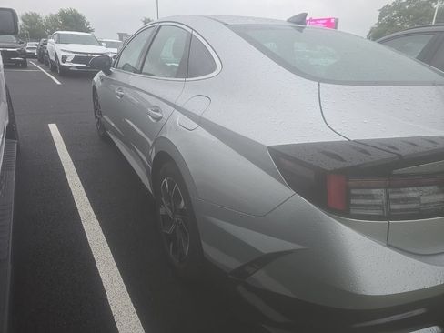 Used 2025 Hyundai Sonata SEL FWD image 6