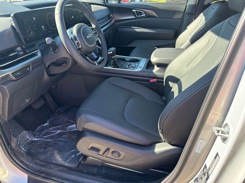 New 2026 Kia Carnival SX Prestige image 9