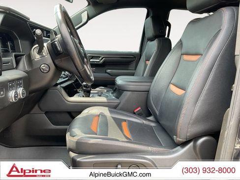 Used 2023 GMC Sierra 1500 AT4 w/ AT4 Premium Package AWD/4WD image 9