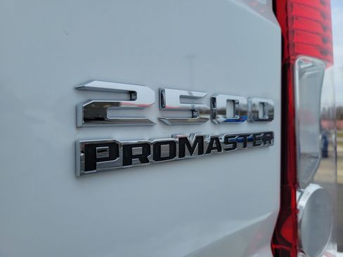 Used 2025 RAM ProMaster 2500 w/ Premium Convenience Group FWD image 20