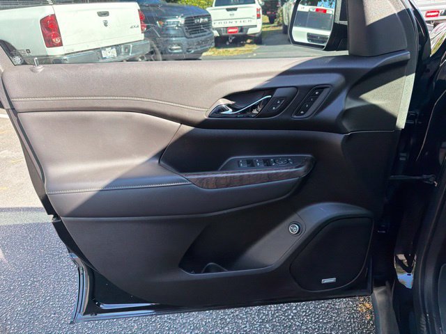 Used 2023 GMC Acadia Denali w/ Black Diamond Edition FWD image 18