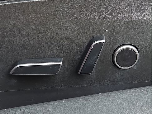 Used 2023 Tesla Model 3 Standard Range RWD image 15