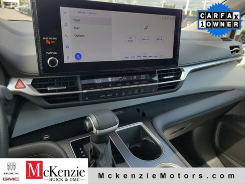 Used 2025 Toyota Sienna XLE FWD image 15