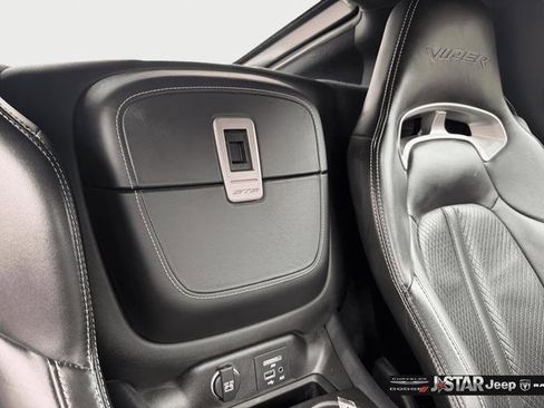 Used 2017 Dodge Viper GTS RWD image 28