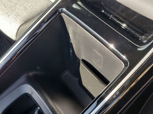 New 2025 Volkswagen ID.4 Pro AWD/4WD image 25