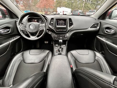 Used 2020 Jeep Cherokee Latitude Plus w/ Cold Weather Group image 24