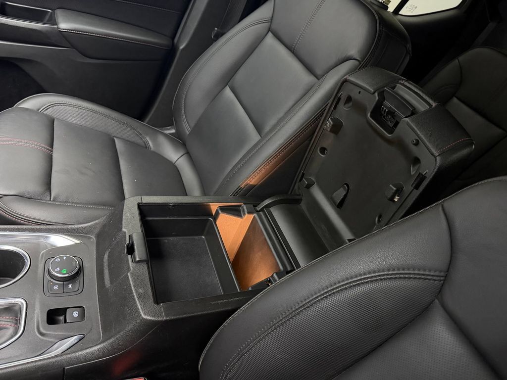 Used 2023 Chevrolet Traverse RS w/ LPO, Floor Liner Package AWD/4WD image 32