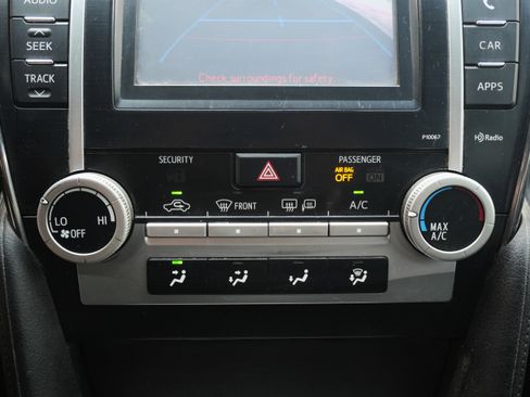 Used 2012 Toyota Camry SE w/ Convenience Pkg image 15