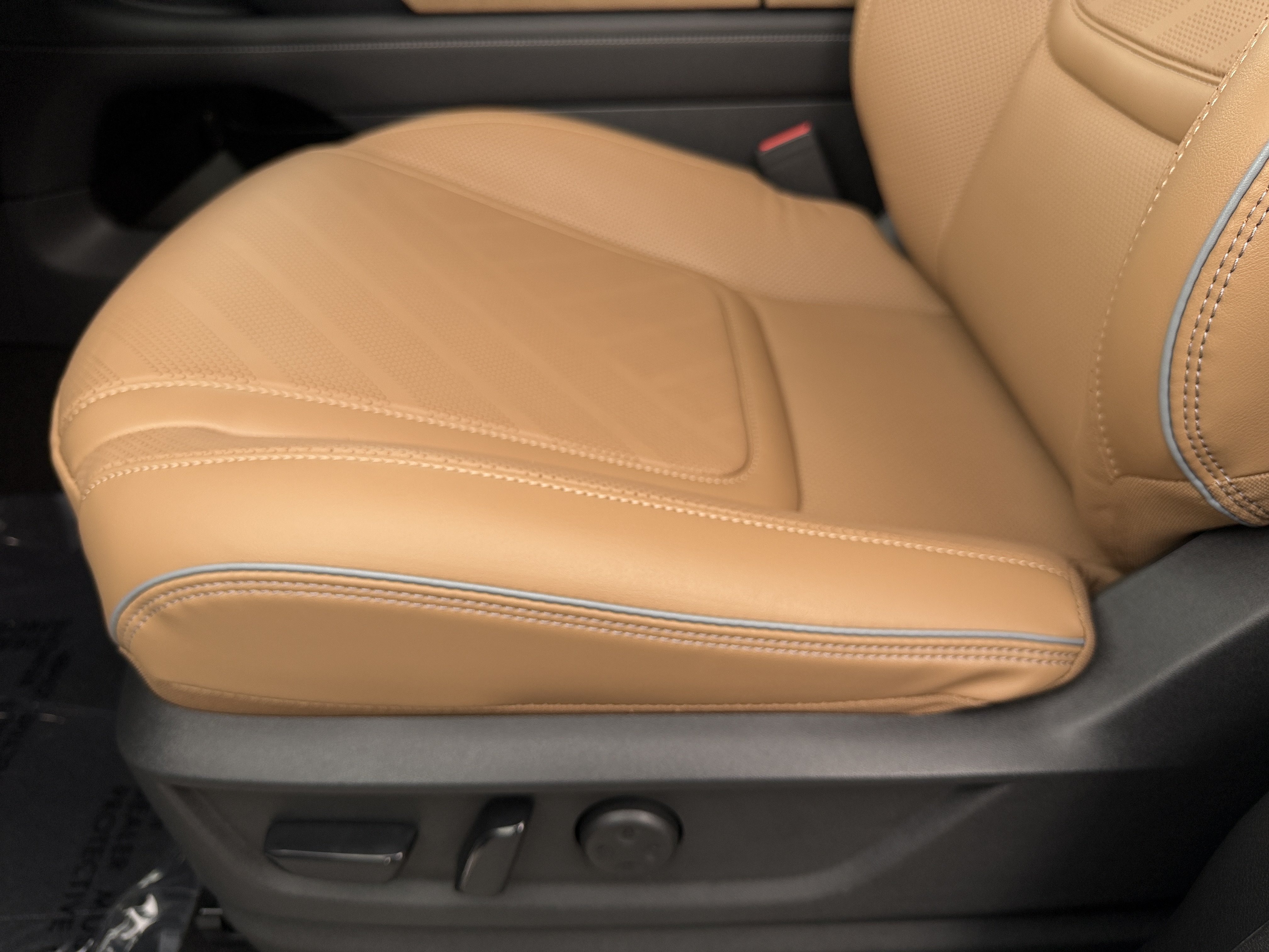 New 2027 INFINITI QX80 Luxe w/ Cargo Package RWD image 23