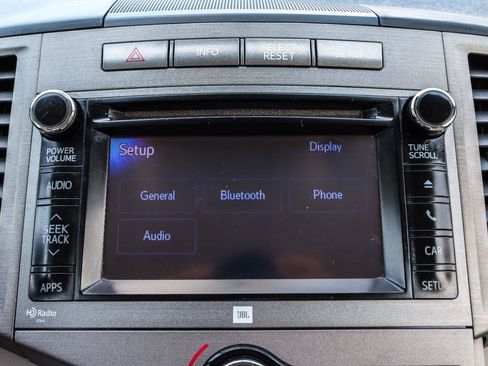 Used 2013 Toyota Venza XLE w/ XLE Premium Pkg AWD/4WD image 11