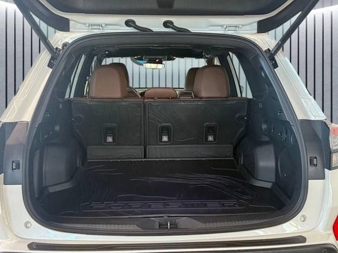 Used 2025 Subaru Forester Touring w/ Popular Package - Touring AWD/4WD image 9