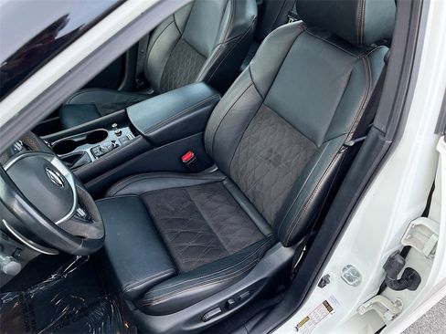 Used 2022 Nissan Maxima SR w/ Sport Mat Group image 22