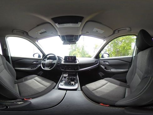 Used 2025 Nissan Rogue SV FWD image 44