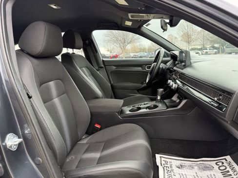 Used 2025 Honda Civic Sport image 27