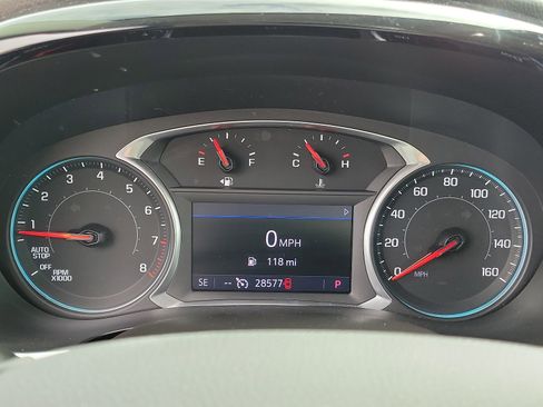 Used 2021 Chevrolet Traverse LT image 22