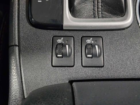 Used 2019 Toyota Highlander XLE image 32