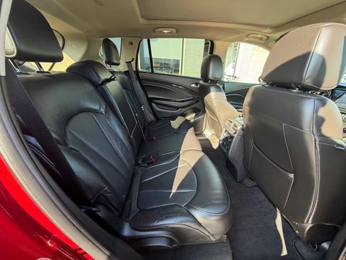 Used 2018 Buick Envision Essence AWD/4WD image 16