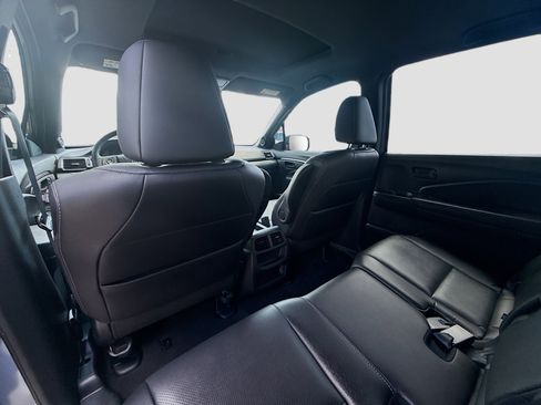 Used 2023 Honda Passport EX-L image 24