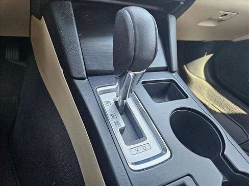 Used 2017 Subaru Outback 2.5i Limited image 12