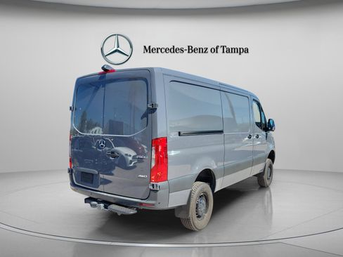 Used 2025 Mercedes-Benz Sprinter 2500 image 5