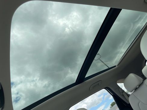 Used 2023 Kia Sorento S w/ Panoramic Sunroof Package AWD/4WD image 33