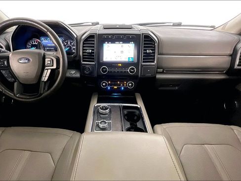 Used 2018 Ford Expedition Limited w/ Equipment Group 301A AWD/4WD image 18