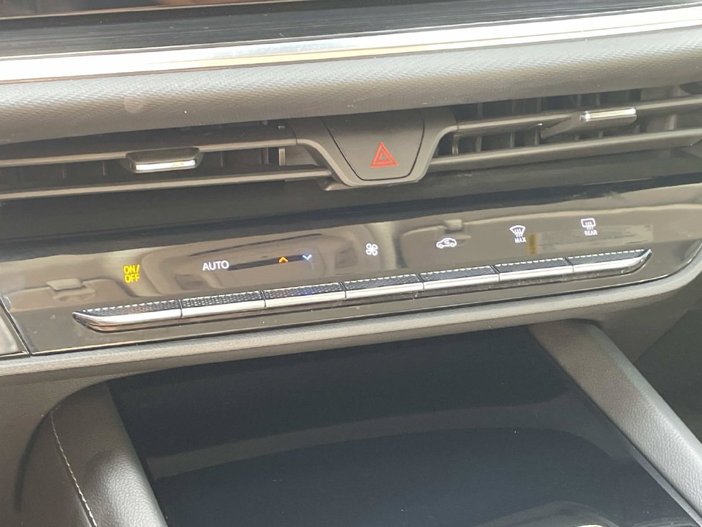 Used 2024 Buick Envision Preferred AWD/4WD image 29