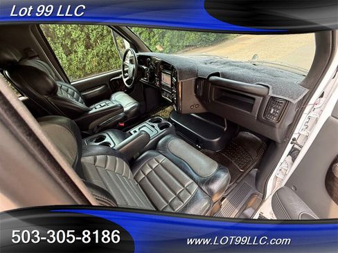 Used 2009 GMC TopKick C4500 2WD Crew Cab image 50