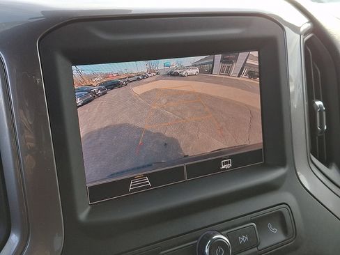 Used 2022 Chevrolet Silverado 1500 Custom image 17