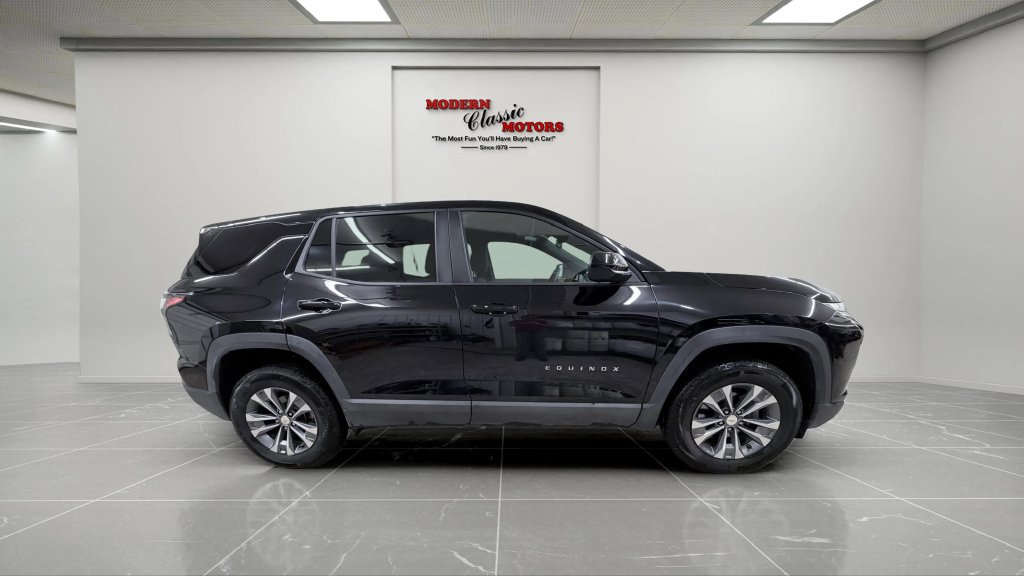 Used 2026 Chevrolet Equinox LT AWD/4WD image 8