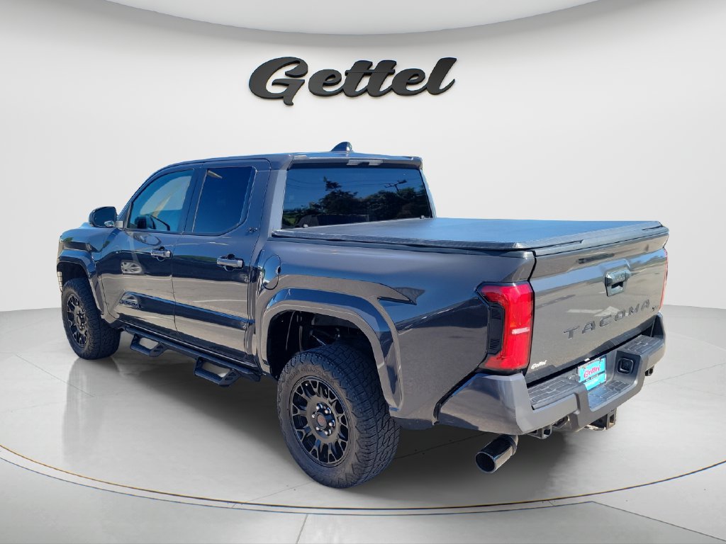 Used 2025 Toyota Tacoma SR5 RWD image 7