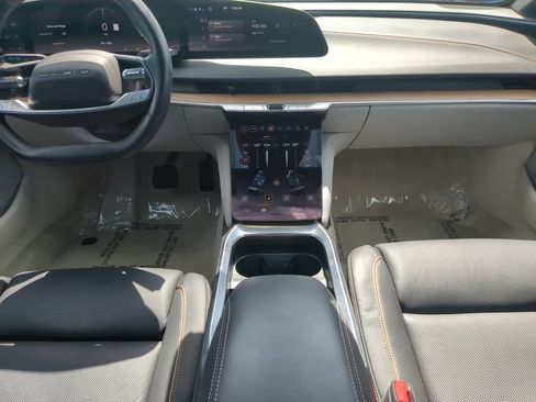 Used 2024 Lucid Air Touring AWD/4WD image 15