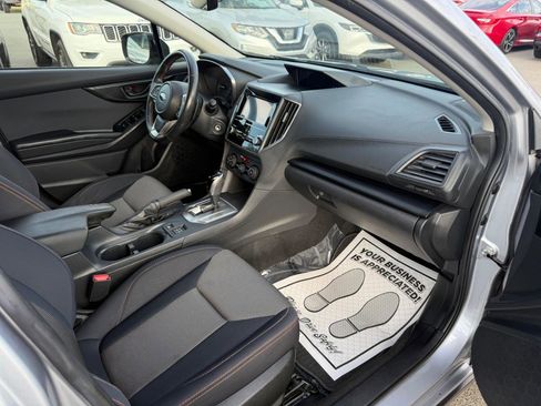 Used 2018 Subaru Crosstrek 2.0i Premium w/ Eyesight System image 12