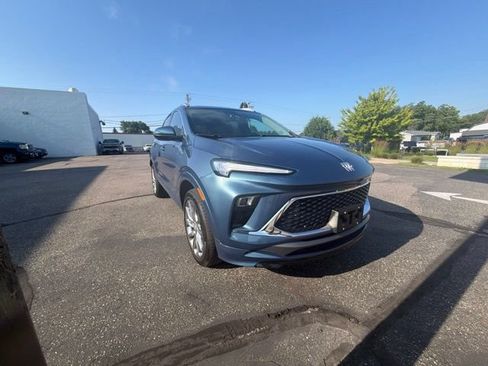 Used 2024 Buick Encore GX Avenir w/ Avenir Convenience Package AWD/4WD image 7