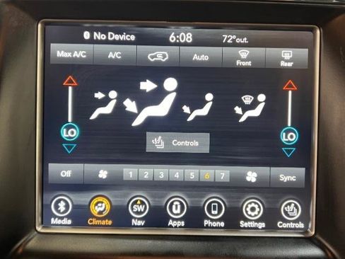 Used 2018 Jeep Grand Cherokee Limited image 19