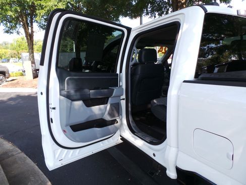 Used 2024 Ford F450 Limited w/ FX4 Off-Road Package AWD/4WD image 45