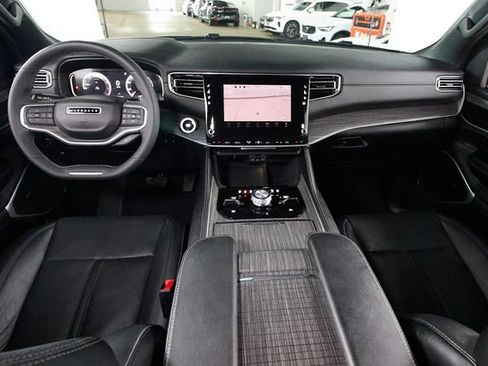 Used 2024 Jeep Wagoneer Series II w/ Convenience Group I AWD/4WD image 6
