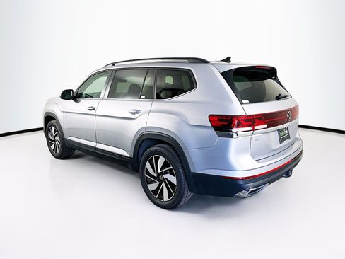 Used 2025 Volkswagen Atlas SE FWD image 5
