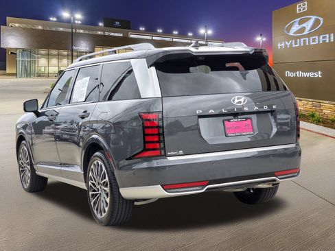 Certified 2026 Hyundai Palisade Calligraphy FWD image 9
